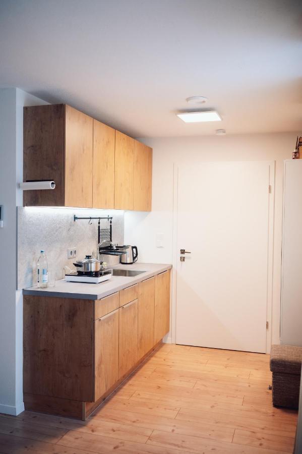 13 Mit Netflix Apartment